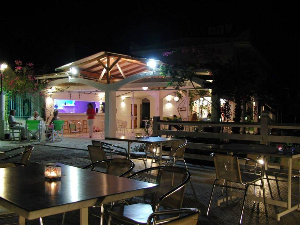 Kavos Bay Seafront Hotel Agia Marina  Buitenkant foto