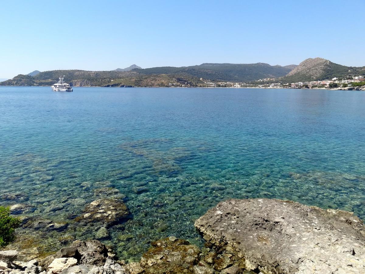 Kavos Bay Seafront Hotel Agia Marina  Buitenkant foto