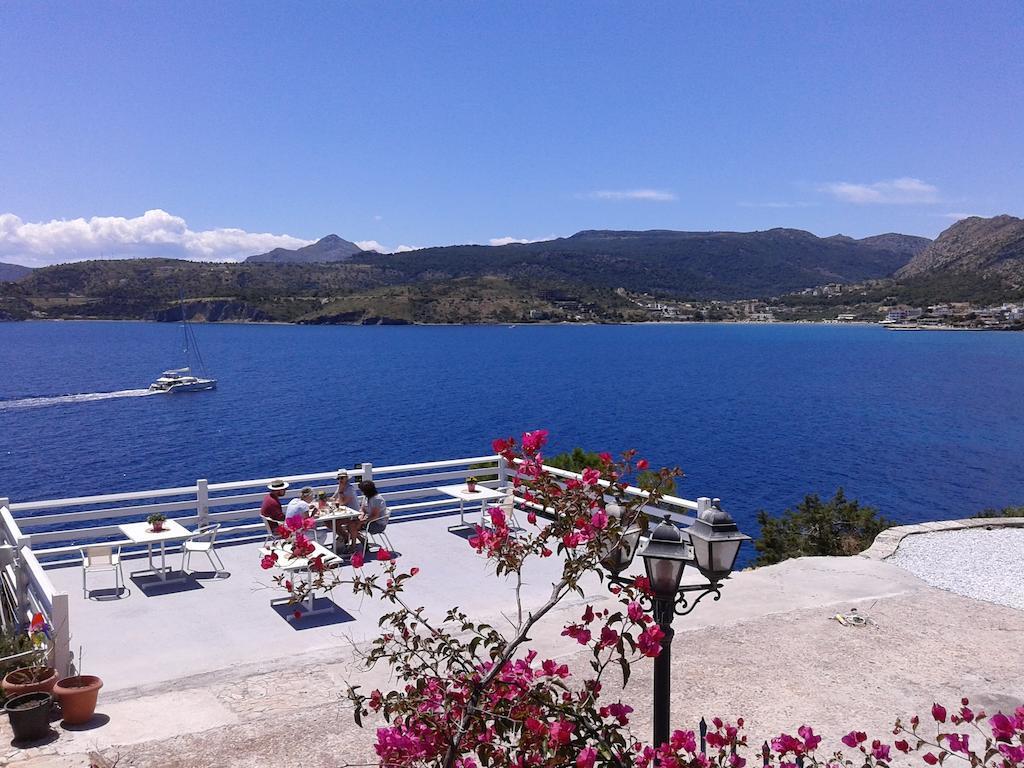 Kavos Bay Seafront Hotel Agia Marina  Buitenkant foto