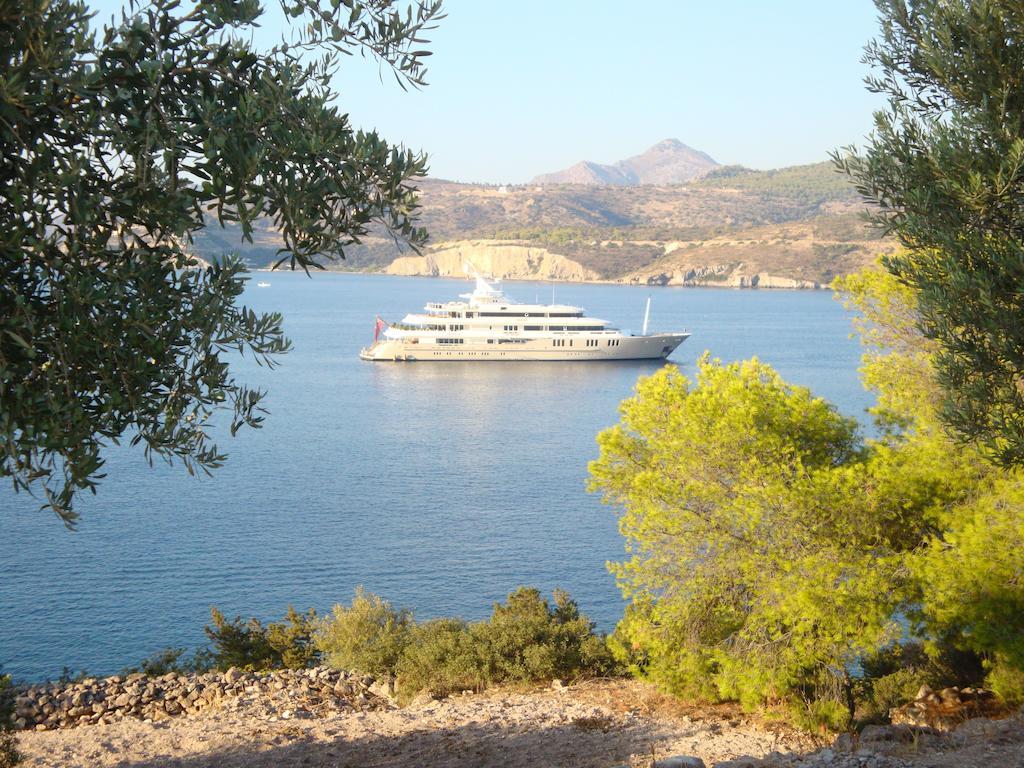 Kavos Bay Seafront Hotel Agia Marina  Buitenkant foto