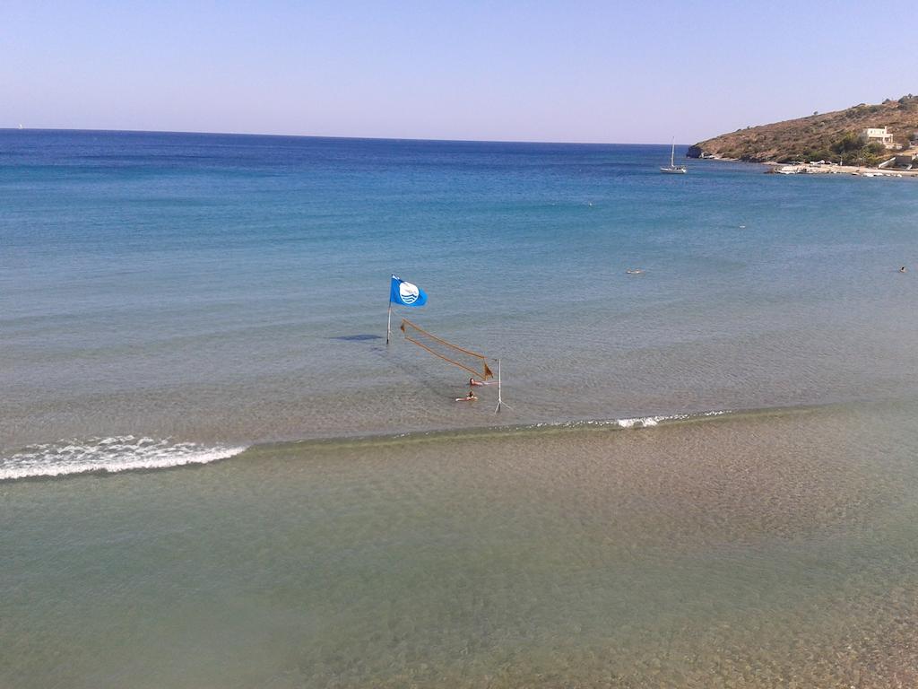 Kavos Bay Seafront Hotel Agia Marina  Buitenkant foto